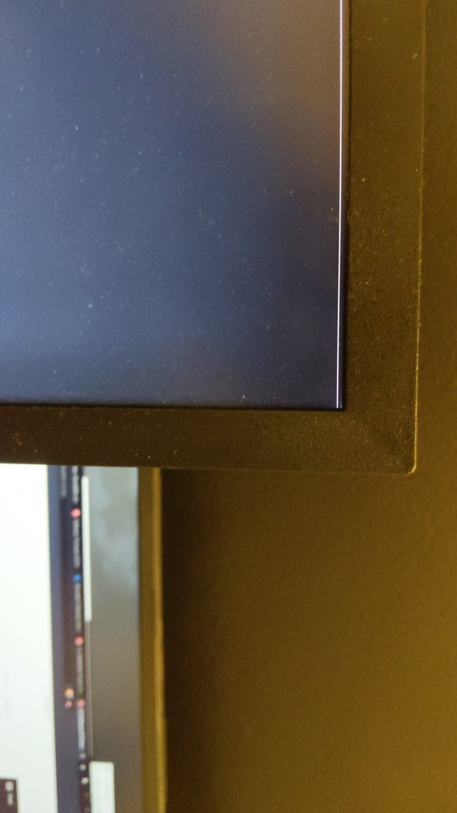 LG screen suddenly became glitchy, and went black lhlxu2o689k91.jpg