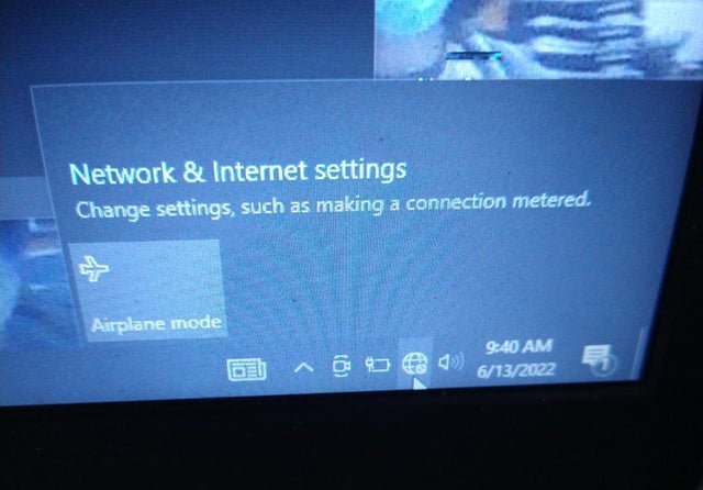 No "turn on internet" button. Why? p26mgn80z2791.jpg