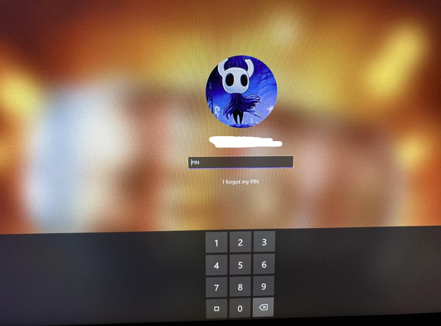 Someone please help me. How do I get rid of this on-screen keyboard? peoqa7n344k91.png