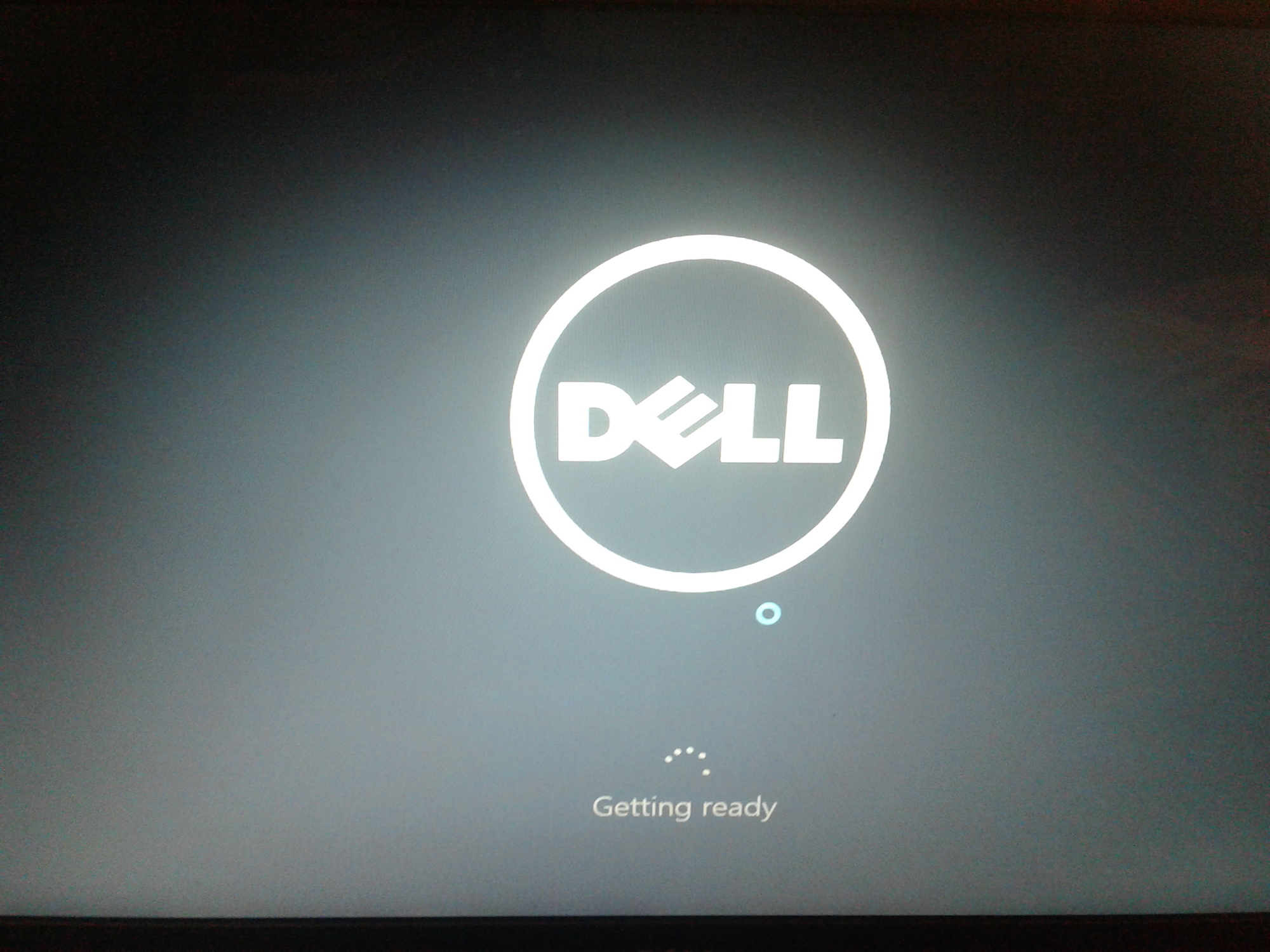 How to fix a frozen PC that's stuck on Getting Windows Ready? qHvxCk2.jpg