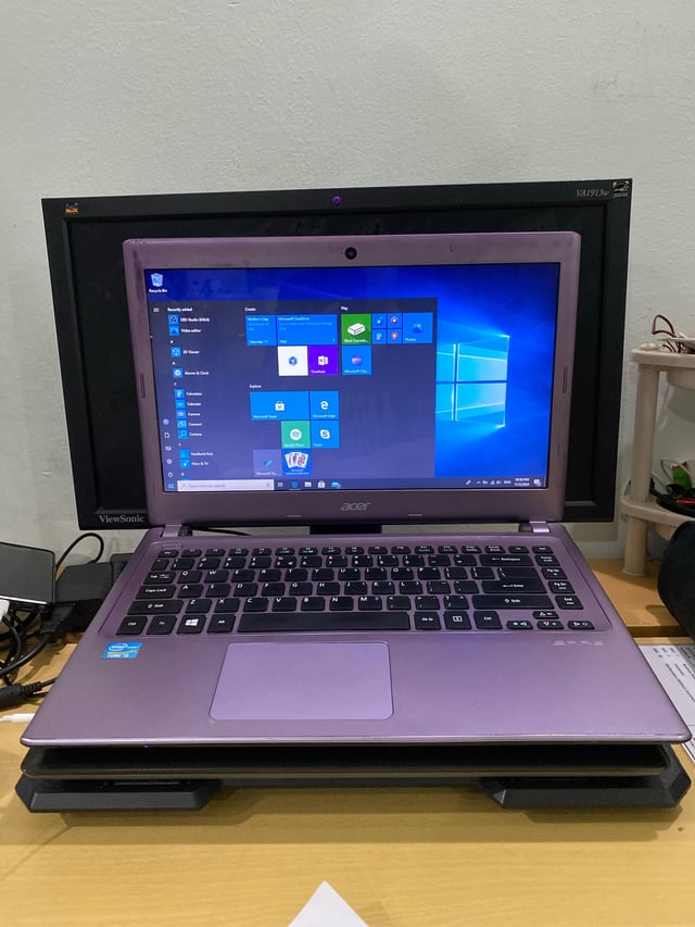 Installed Windows 10 (1803) April 2018 running on Acer laptop in Mid-2024 qyaov6msatzc1.jpg