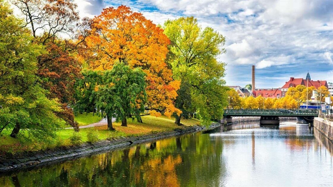 Microsoft releases new free scenic wallpapers for Windows 10 Sweden-wallpaper-pack.jpg
