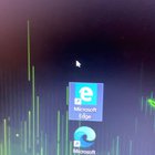 What's going on here? How come it seems like these two are stuck together? I can't move it... tr6aky4mOiu-taKEkm97KOXj1ZKeRbAUzGTuZpzFpXU.jpg