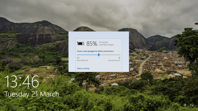 Small bug: Windows battery level on icon in lockscreen does not match the actual battery level. v8czwyxak3pa1.png