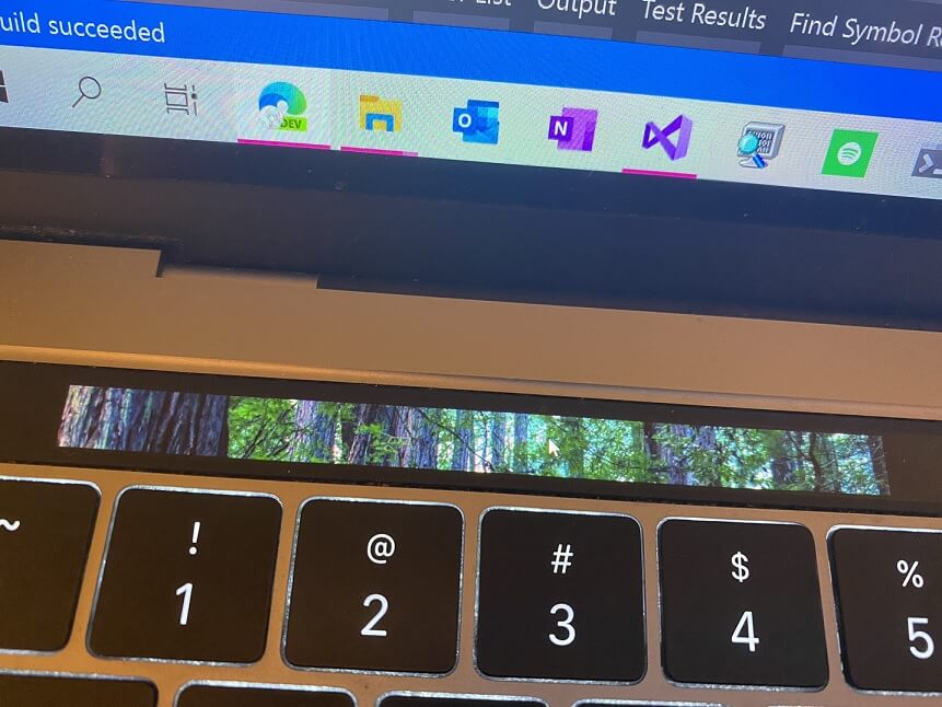 MacBook Pro Touch Bar can be used as a ‘monitor’ with Windows 10 Windows-10-Touch-Bar-monitor-support.jpg