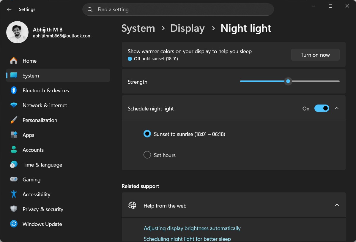 Microsoft misses Windows 10 so badly it’s still using it to promote Windows 11 Windows-11-Night-light-customization-options.jpg