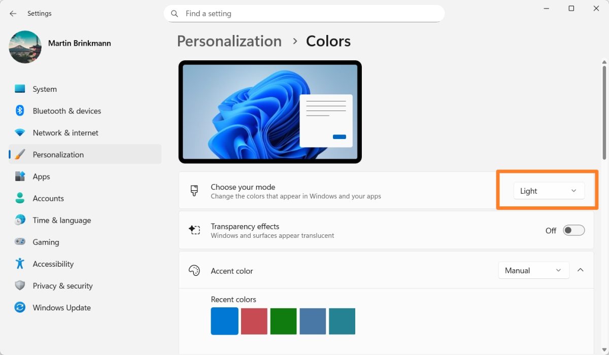 Microsoft warns: File Explorer may flash with a blinding color in dark mode windows-11-set-light-mode-scaled.jpg