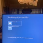 This happens after starting my PC. Began to happen after I updated Windows. Anybody knows... Wqkle6ELNPfy75m9cSyYgl3OjnZyrDjiW_vPgx4OMQs.jpg