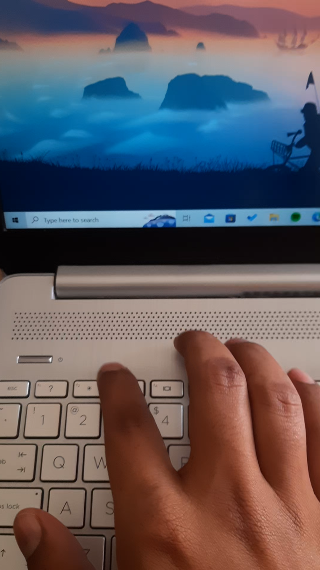 ughhh....whyyy....i even fresh installed a copy of windows just now !! and the graphics are... xSnV50UqQRLArERVMtpsob-EGt6yC5PQBfsm1_Mm7CA.png